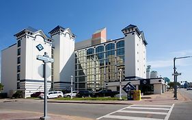 Aqua Vista Resort Hotel
